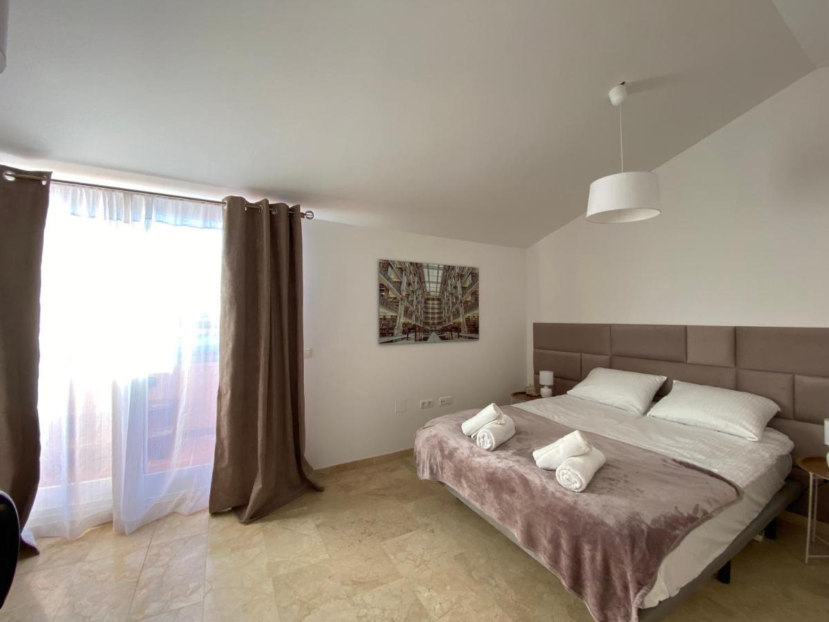 Spacious And Stylish Penthouse In Mijas Apartment